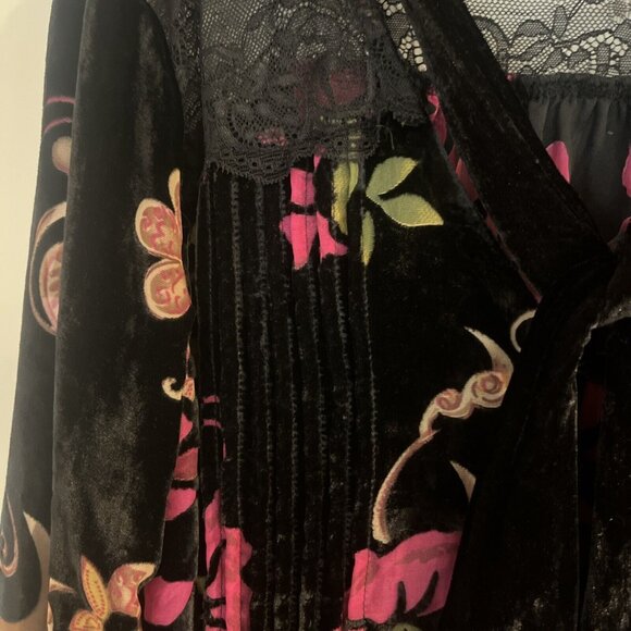 POL Button Blouse Women M Velvet Burnout Floral Ruffle Pleats Lace Feminine Top - Picture 4 of 12